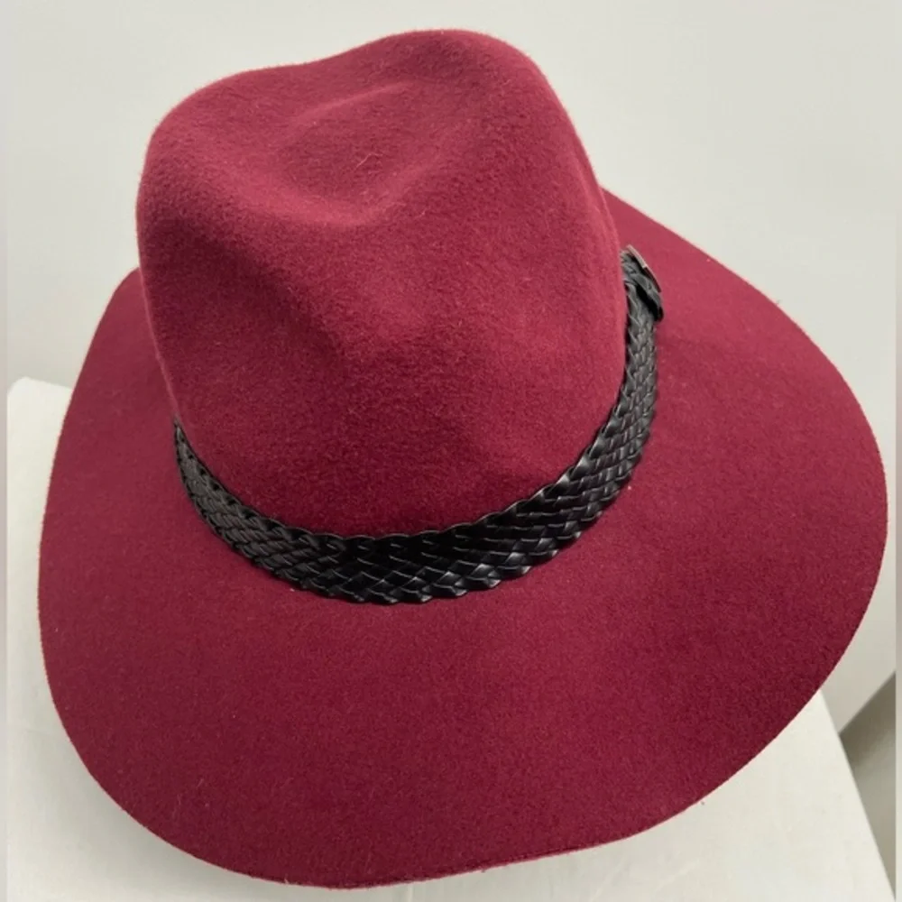 NWT, Peter Grimm‎ Burgundy Joni Felt Hat
